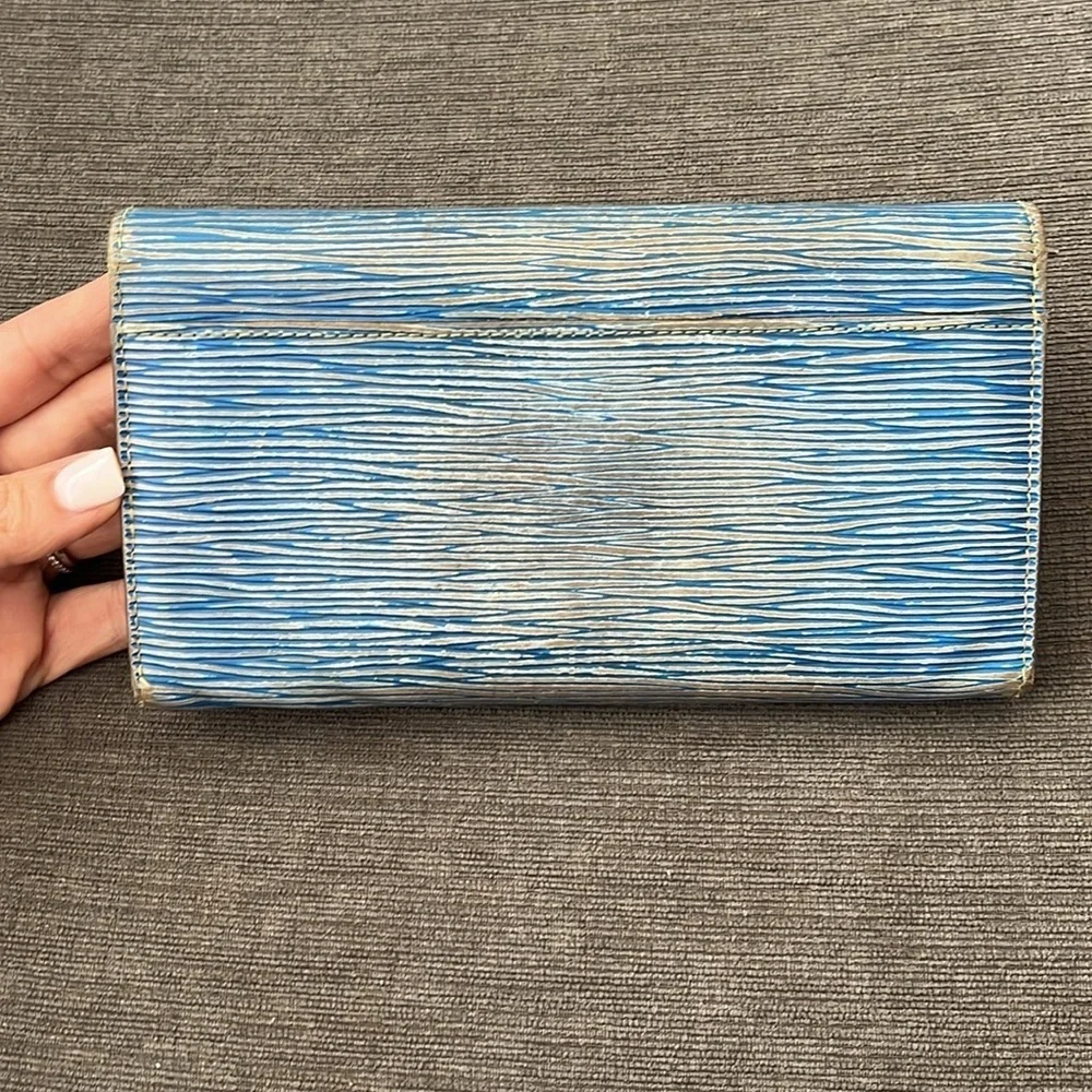LOUIS VUITTON Epi blue Sarah Wallet